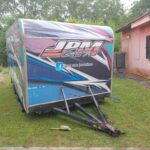 Trailer furgon doble eje apto transportar autos