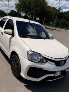 Toyota Etios 1.5 6MT 2020